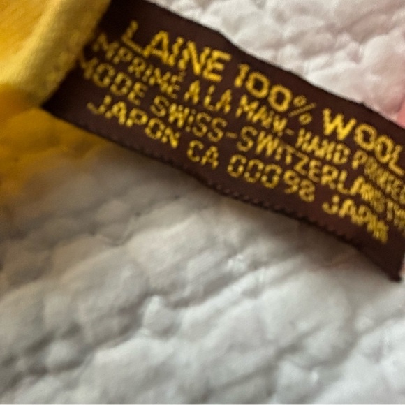 2 Laine Vintage 100% Wool Scarves Swiss and Japanese made - Picture 12 of 12